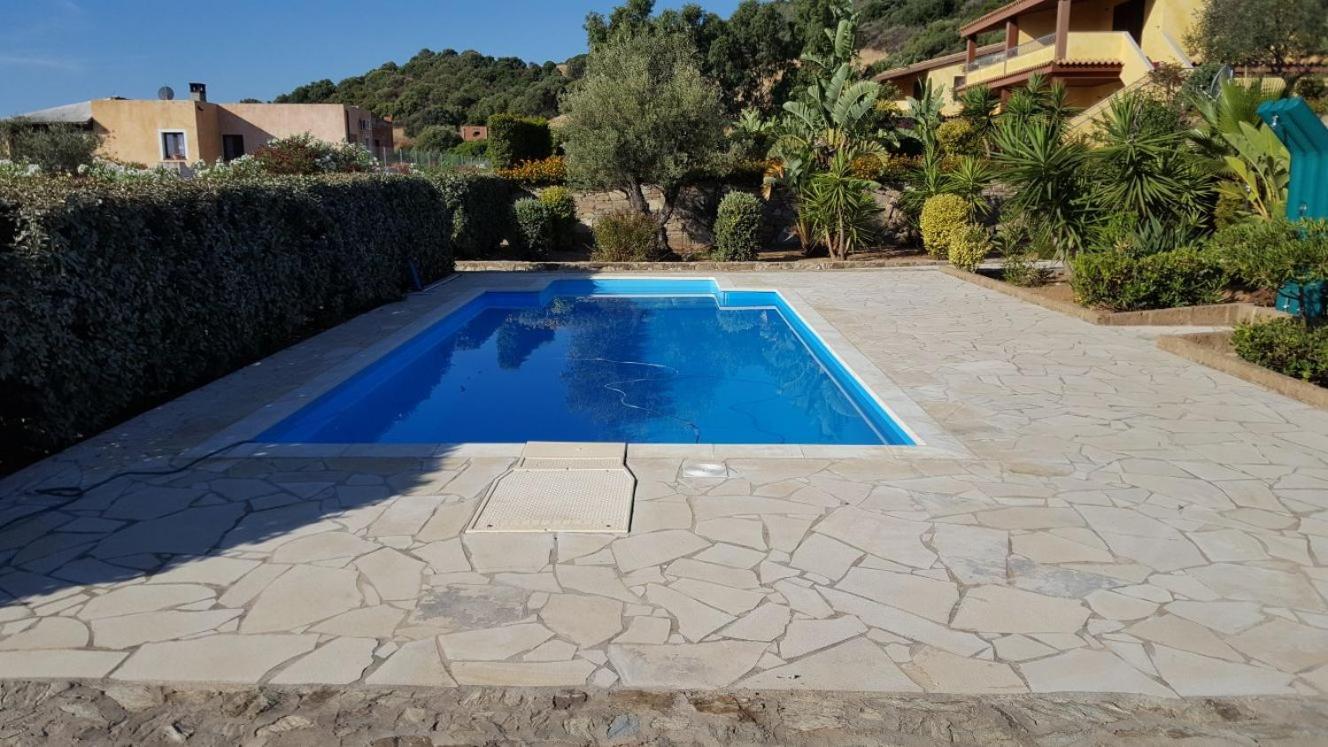 Appartamento In Splendido E Riservato Villaggio, Marina Di Tertenìa エクステリア 写真