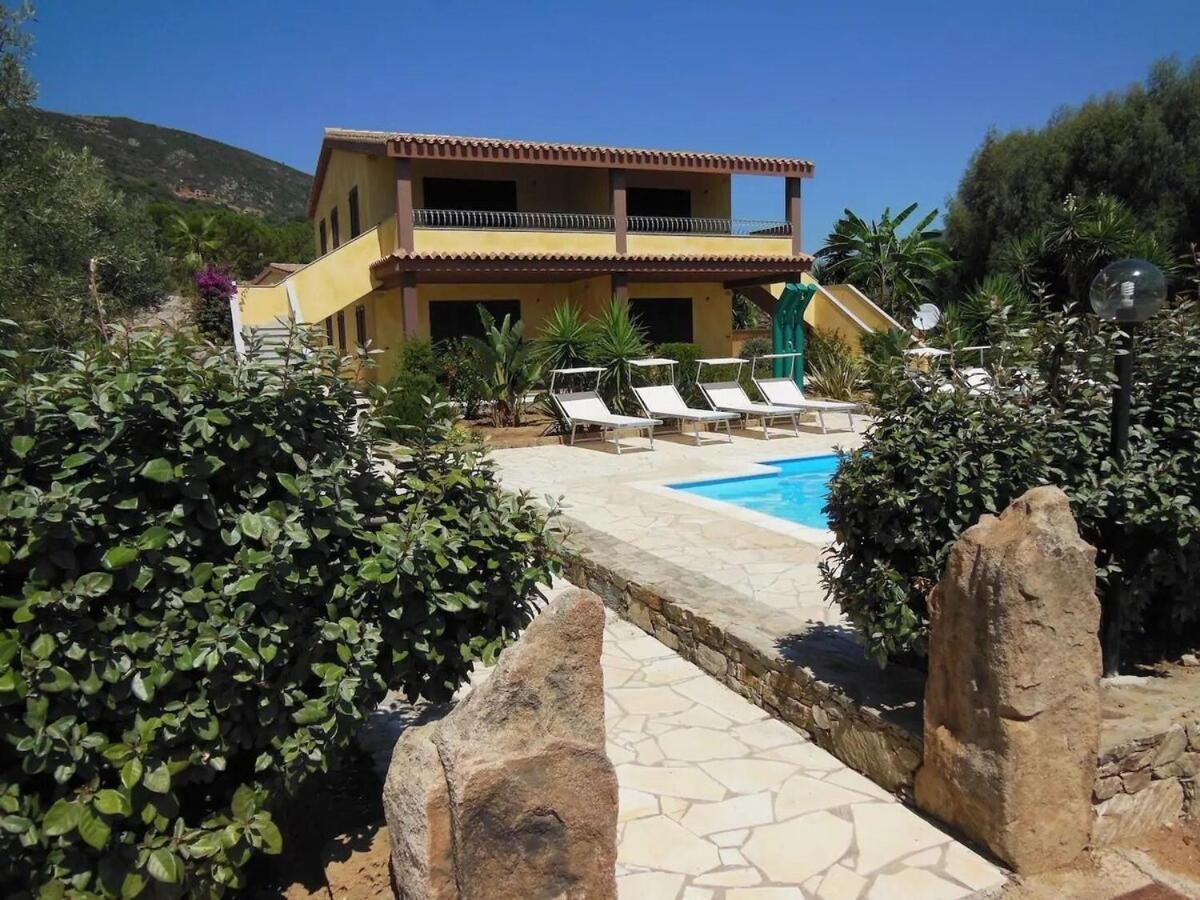 Appartamento In Splendido E Riservato Villaggio, Marina Di Tertenìa エクステリア 写真