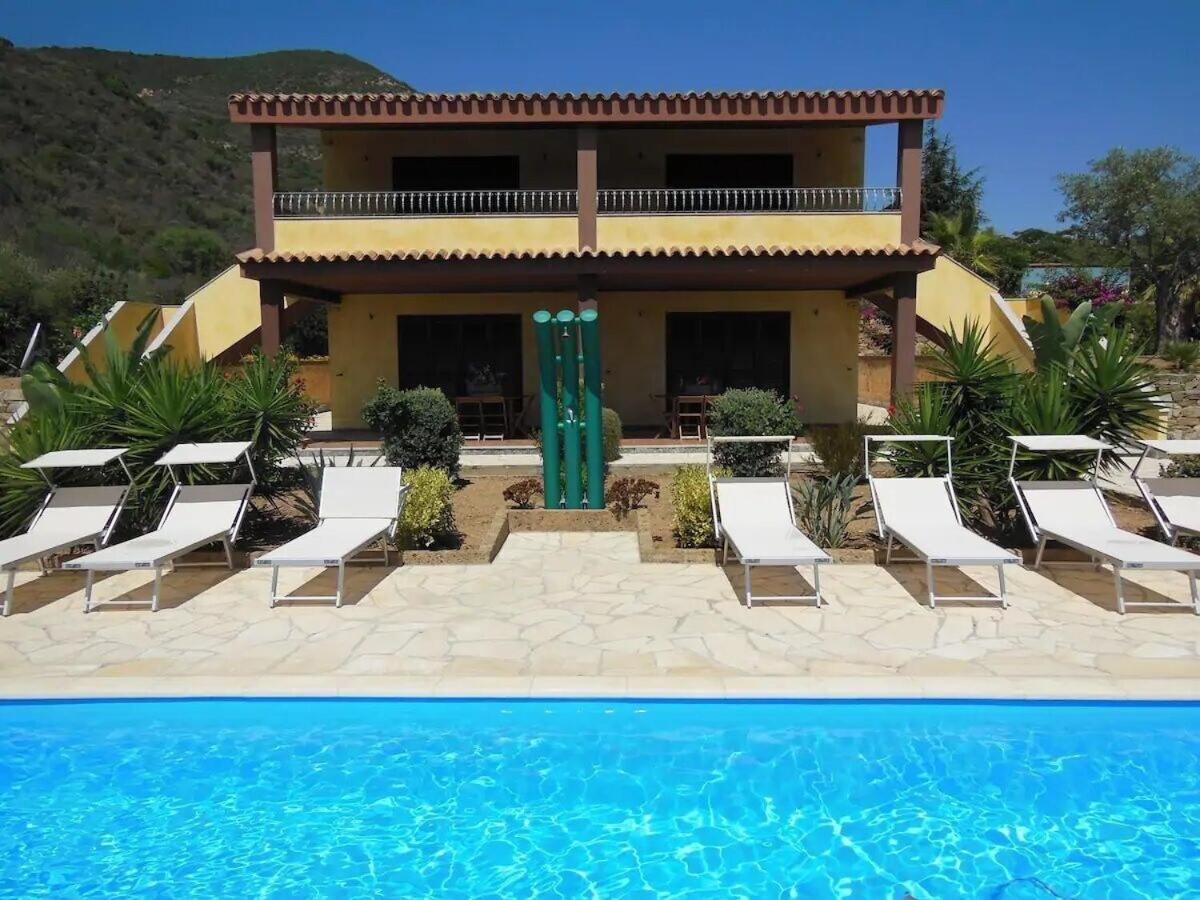 Appartamento In Splendido E Riservato Villaggio, Marina Di Tertenìa エクステリア 写真